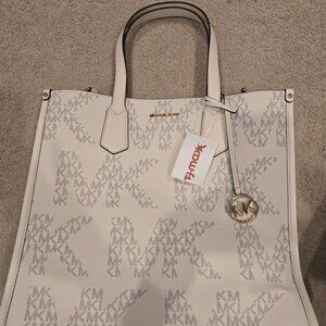 Michael Kors NWT Cream Logo Signature Tote